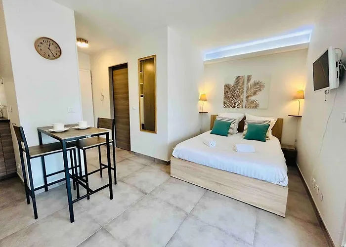 D'este - 2 People - Pool - 2 Min To Апартаменты